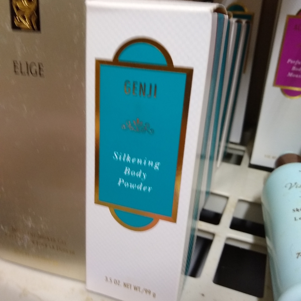 Mary Kay GENJI SILKENING BODY POWDER